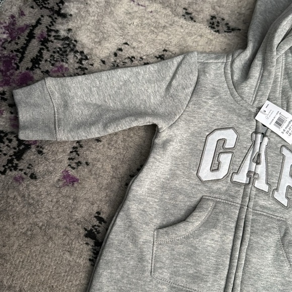 Baby First Favorites Arch GAP Logo One-Piece - Picture 4 of 12